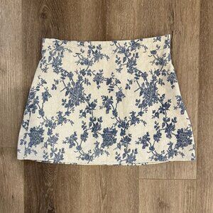 Cider Blue and White Floral Mini Skirt Size Large